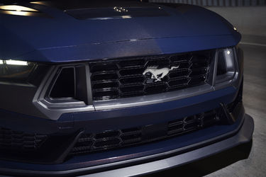 Mustang Dark Horse 02.jpg